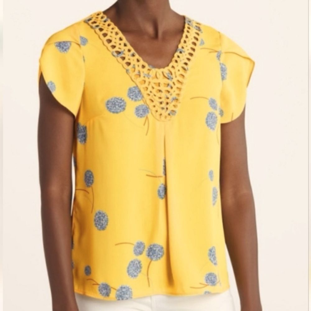 Daniel Rainn Bright Yellow Top. Sunny. Colorful.
